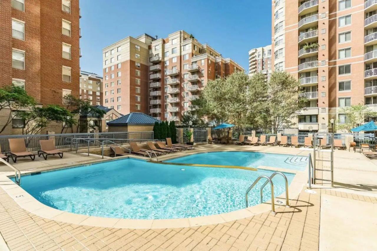Elegant And Charming Condo At Ballston With Pool Arlington Eksteriør billede
