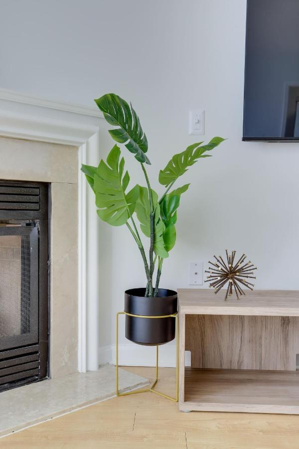 Elegant And Charming Condo At Ballston With Pool Arlington Eksteriør billede