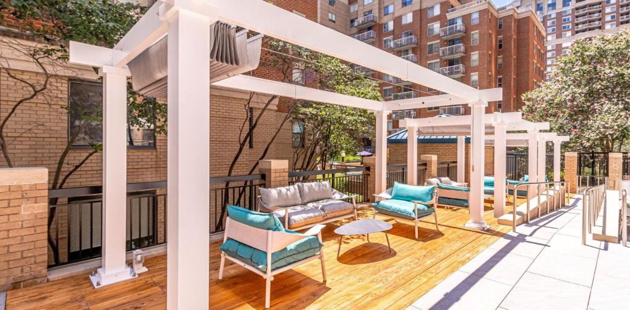 Elegant And Charming Condo At Ballston With Pool Arlington Eksteriør billede