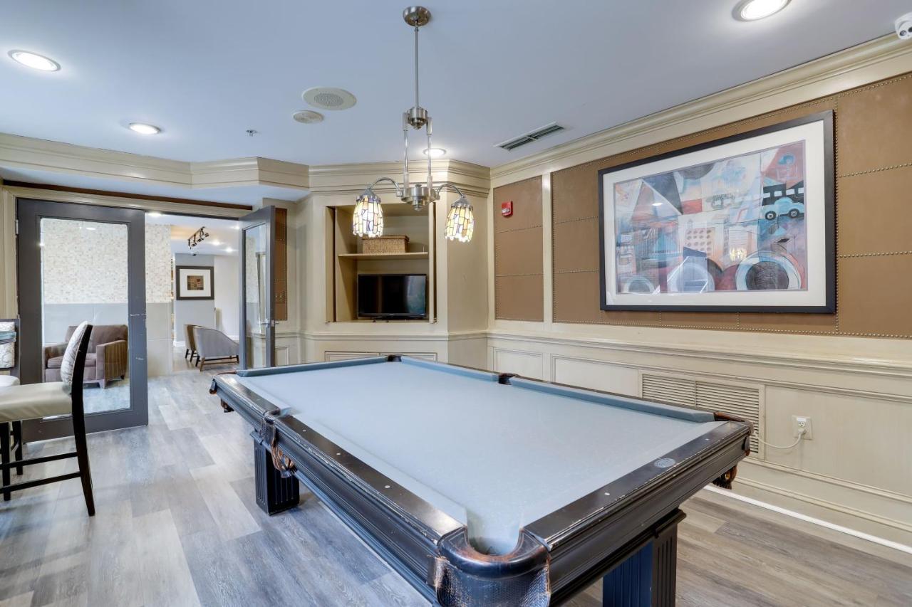 Elegant And Charming Condo At Ballston With Pool Arlington Eksteriør billede